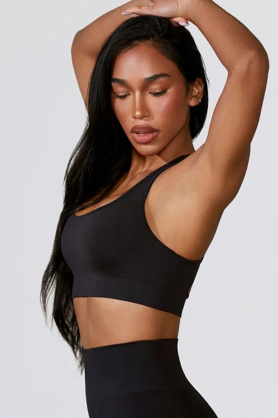 Cut Out Define Luxe sport-BH i svart Cut Out Define Luxe sport-BH i svart