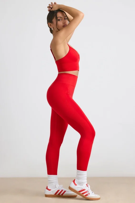 Define Luxe högmidjade leggings i rött Define Luxe högmidjade leggings i rött