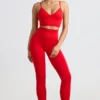 Define Luxe högmidjade leggings i rött Define Luxe högmidjade leggings i rött
