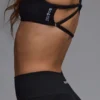 Define Luxe Multiway Open-Back Sports Bra i svart Define Luxe Multiway Open-Back Sports Bra i svart