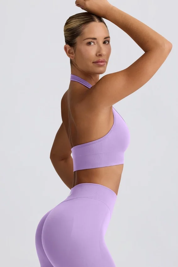 Define Luxe sport-BH med halterneck i lila Define Luxe sport-BH med halterneck i lila