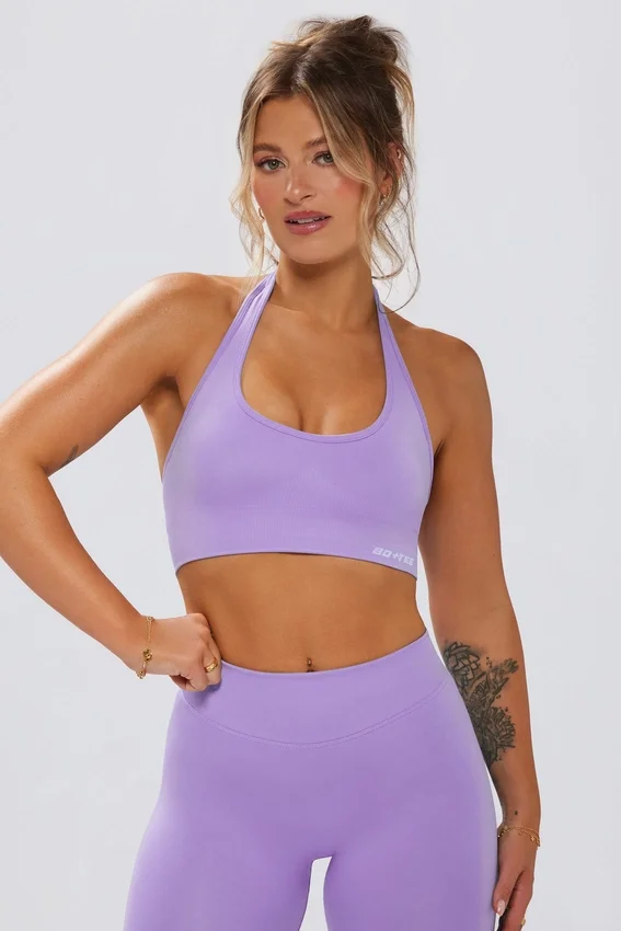 Define Luxe sport-BH med halterneck i lila Define Luxe sport-BH med halterneck i lila