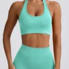 Define Luxe sport-BH med halterneck i mint Define Luxe sport-BH med halterneck i mint