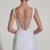 Dominique Embellished Structured A-Line Miniklänning i vitt Dominique Embellished Structured A-Line Miniklänning i vitt