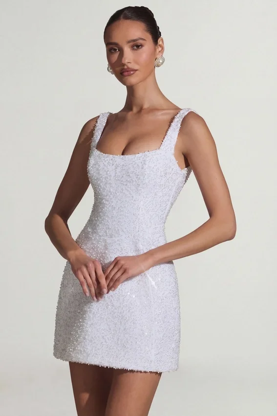 Dominique Embellished Structured A-Line Miniklänning i vitt Dominique Embellished Structured A-Line Miniklänning i vitt