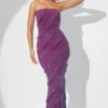 Dulce utsmyckad bandeau-maxiklänning med volanger i plommon Dulce utsmyckad bandeau-maxiklänning med volanger i plommon