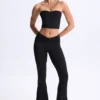 Edie Modal Twist-Front Bandeau Top i svart Edie Modal Twist-Front Bandeau Top i svart