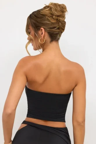 Eevi Jersey Strapless Plunge Neck Top i svart Eevi Jersey Strapless Plunge Neck Top i svart