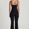 Elanie jumpsuit med rund halsringning och utsvängda ben i svart Elanie jumpsuit med rund halsringning och utsvängda ben i svart