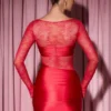 Eliette långärmad draperad bodycon-miniklänning med spetspaneler i rött Eliette långärmad draperad bodycon-miniklänning med spetspaneler i rött