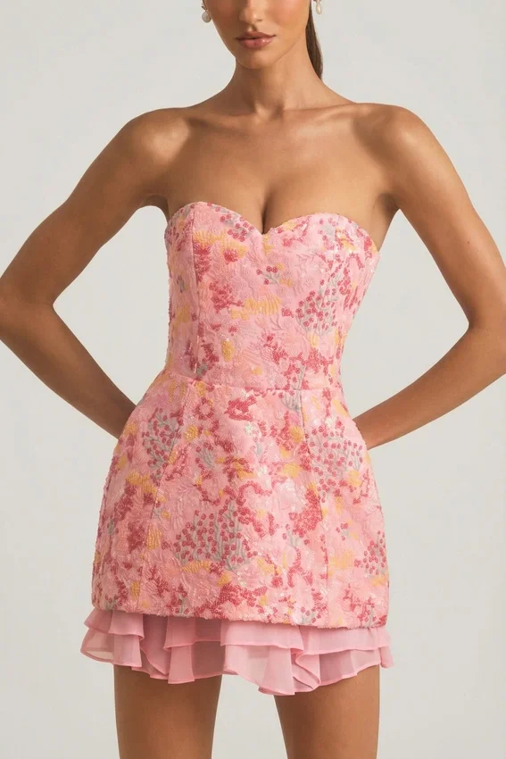 Eliselle Embellished Strapless Corset Miniklänning i rosa Eliselle Embellished Strapless Corset Miniklänning i rosa