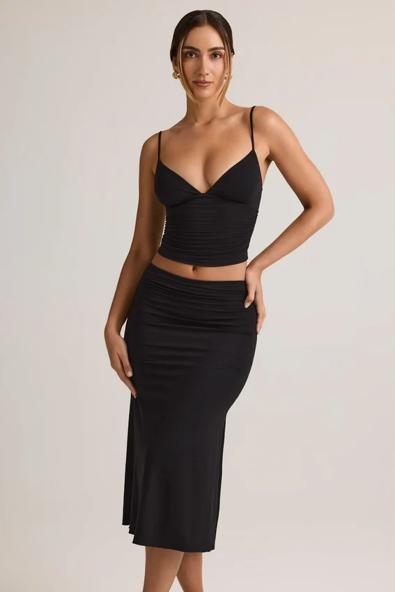 Elma Modal V-ringad rynkad camisole-toppar i svart Elma Modal V-ringad rynkad camisole-toppar i svart