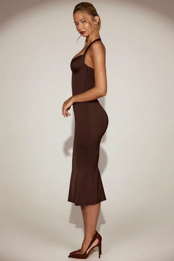 Elyra Satin Sweetheart Bustier Fishtail Midaxi-klänning i chokladbrunt Elyra Satin Sweetheart Bustier Fishtail Midaxi-klänning i chokladbrunt