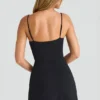 Emmy Modal Sweetheart-Neck A-Line Miniklänning i svart Emmy Modal Sweetheart-Neck A-Line Miniklänning i svart