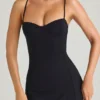 Emmy Modal Sweetheart-Neck A-Line Miniklänning i svart Emmy Modal Sweetheart-Neck A-Line Miniklänning i svart