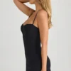 Emmy Modal Sweetheart-Neck A-Line Miniklänning i svart Emmy Modal Sweetheart-Neck A-Line Miniklänning i svart