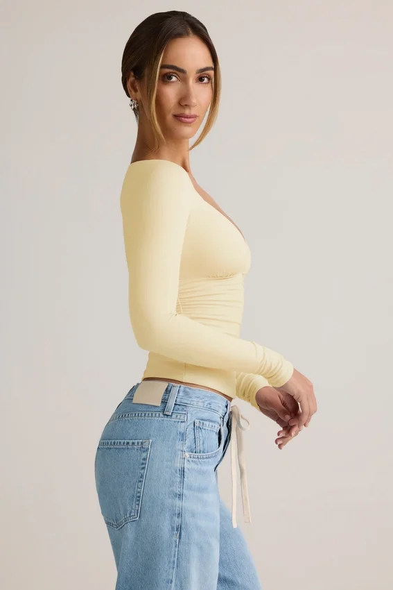 Emry Modal Ruched Long-Sleeve Top i Buttercream Yellow Emry Modal Ruched Long-Sleeve Top i Buttercream Yellow