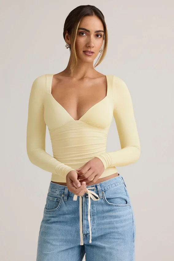 Emry Modal Ruched Long-Sleeve Top i Buttercream Yellow Emry Modal Ruched Long-Sleeve Top i Buttercream Yellow
