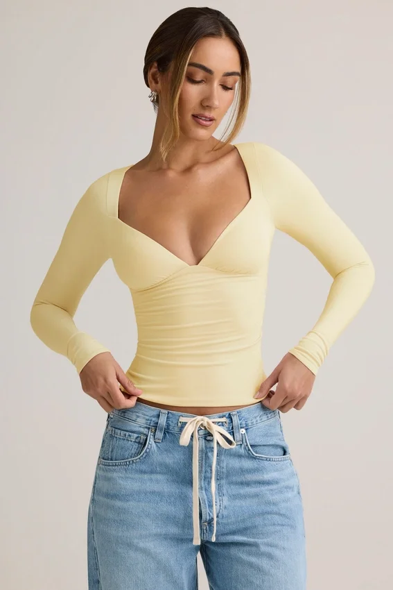 Emry Modal Ruched Long-Sleeve Top i Buttercream Yellow Emry Modal Ruched Long-Sleeve Top i Buttercream Yellow