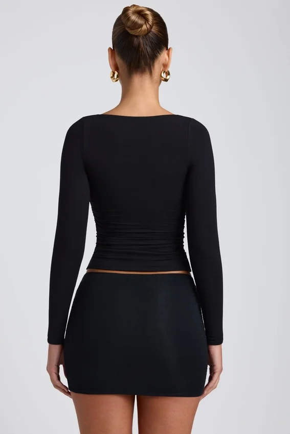 Emry Modal Ruched Long-Sleeve Top i svart Emry Modal Ruched Long-Sleeve Top i svart