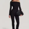 Erisen Modal Off-Shoulder Long-Sleeve Jumpsuit i svart Erisen Modal Off-Shoulder Long-Sleeve Jumpsuit i svart
