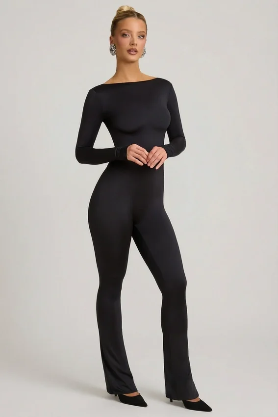 Eulalie Slinky Jersey Jumpsuit med rosettdetalj i svart Eulalie Slinky Jersey Jumpsuit med rosettdetalj i svart