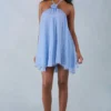 Evania halterneck babydoll-miniklänning i blått prickmönster Evania halterneck babydoll-miniklänning i blått prickmönster