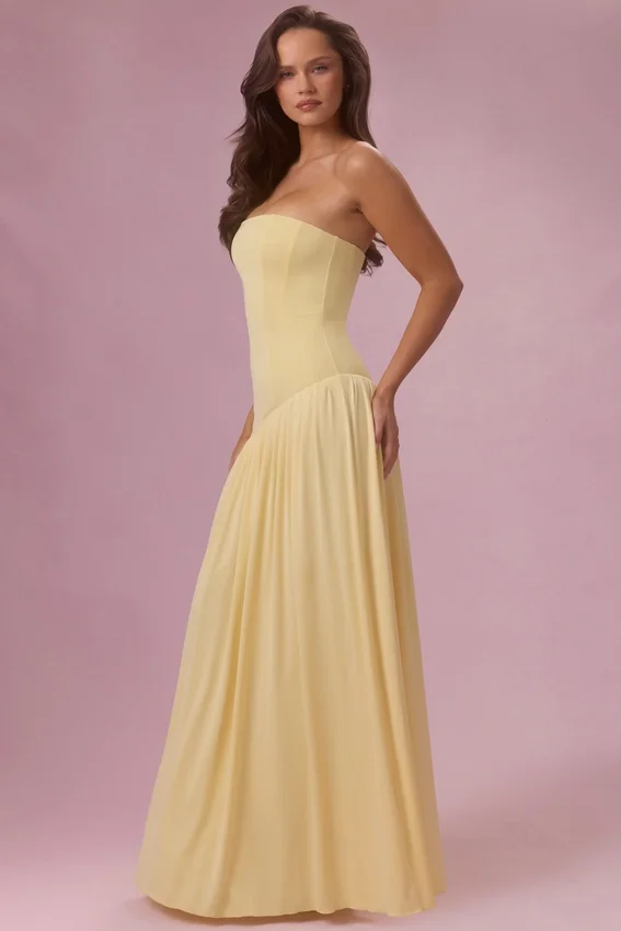 Evelina Jersey Strapless Gown i Butter Yellow Evelina Jersey Strapless Gown i Butter Yellow