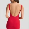 Evie Bodycon-miniklänning med låg rygg i körsbärsrött Evie Bodycon-miniklänning med låg rygg i körsbärsrött