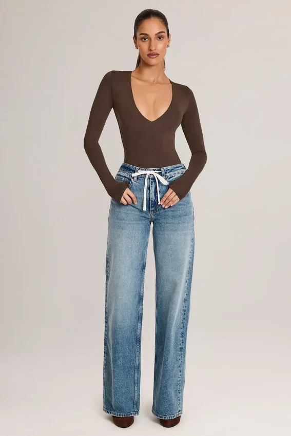 Faedra-jeans med dragsko och raka ben i mellantvätt Faedra-jeans med dragsko och raka ben i mellantvätt