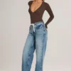 Faedra-jeans med dragsko och raka ben i mellantvätt Faedra-jeans med dragsko och raka ben i mellantvätt