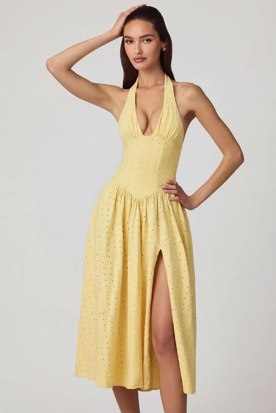 Farrah Modal Broderie Anglaise halterneck-klänning i citrongult Farrah Modal Broderie Anglaise halterneck-klänning i citrongult