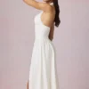 Farrah Modal Broderie Anglaise halterneck-klänning i midilängd i vitt Farrah Modal Broderie Anglaise halterneck-klänning i midilängd i vitt