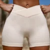 FlexiRib-minishorts med hög midja i elfenben FlexiRib-minishorts med hög midja i elfenben