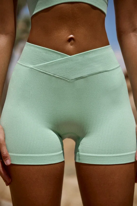 FlexiRib-minishorts med hög midja i grönt FlexiRib-minishorts med hög midja i grönt