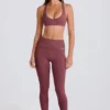 Foldover Mid-Rise Stirrup Leggings i Acai Foldover Mid-Rise Stirrup Leggings i Acai