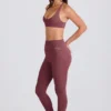 Foldover Mid-Rise Stirrup Leggings i Acai Foldover Mid-Rise Stirrup Leggings i Acai