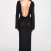 Frances Sheer Jersey Long-Sleeve Backless Maxiklänning i svart Frances Sheer Jersey Long-Sleeve Backless Maxiklänning i svart