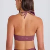 Fyrvägsstretchig sport-BH med rund halsringning och halterneck i Acai Fyrvägsstretchig sport-BH med rund halsringning och halterneck i Acai