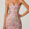 Galia Embellished Convertible Lace-Up Gown i blommigt rosa Galia Embellished Convertible Lace-Up Gown i blommigt rosa