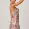 Galia Embellished Convertible Lace-Up Gown i blommigt rosa Galia Embellished Convertible Lace-Up Gown i blommigt rosa