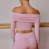 Genomskinlig off-shoulder-top med långa ärmar i mjukrosa Genomskinlig off-shoulder-top med långa ärmar i mjukrosa