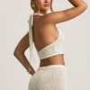 Gianna Bouclé halterneck crop top i vitt Gianna Bouclé halterneck crop top i vitt