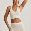Gianna Bouclé halterneck crop top i vitt Gianna Bouclé halterneck crop top i vitt