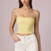 Hania Modal Broderie Anglaise Camisole-top i citrongult Hania Modal Broderie Anglaise Camisole-top i citrongult