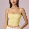 Hania Modal Broderie Anglaise Camisole-top i citrongult Hania Modal Broderie Anglaise Camisole-top i citrongult