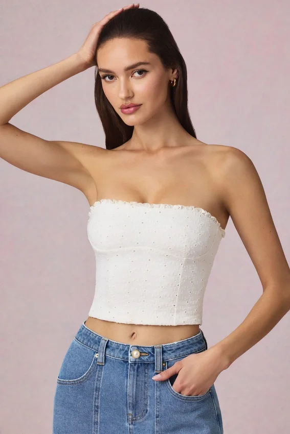 Hania Modal Broderie Anglaise Camisole Toppar i vitt Hania Modal Broderie Anglaise Camisole Toppar i vitt