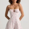 Helaia rynkad rygglös Playsuit i körsbärsmönster Helaia rynkad rygglös Playsuit i körsbärsmönster