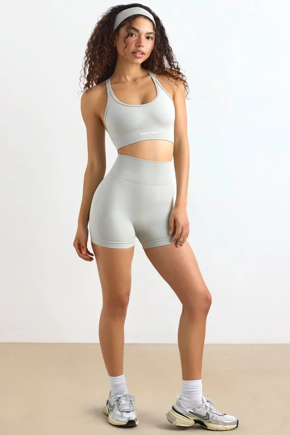 Högmidjade Define Luxe-shorts i grått Högmidjade Define Luxe-shorts i grått
