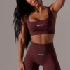 Högmidjade Super Sculpt-cykelshorts i vinrött Högmidjade Super Sculpt-cykelshorts i vinrött